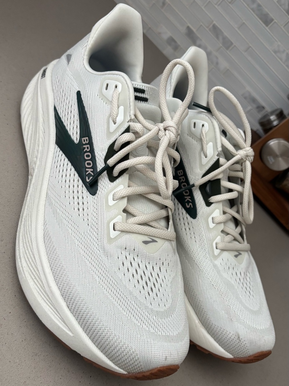 Brooks Ghost 18